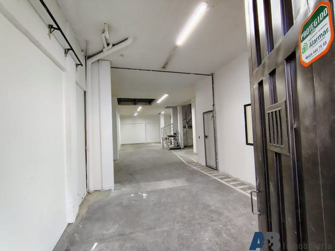 Bodega en arriendo en Colombia, Medellín, 320 m² · foto 3 de 17