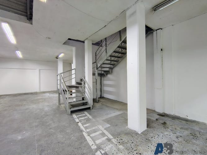 Bodega en arriendo en Colombia, Medellín, 320 m² · foto 5 de 17