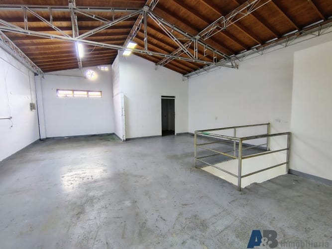 Bodega en arriendo en Colombia, Medellín, 320 m² · foto 10 de 17