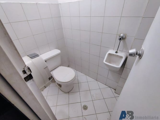 Bodega en arriendo en Colombia, Medellín, 320 m² · foto 15 de 17