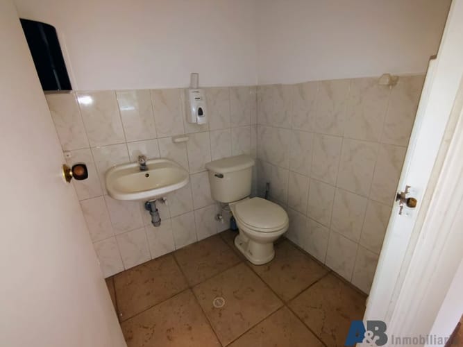 Bodega en arriendo en Colombia, Medellín, 320 m² · foto 17 de 17