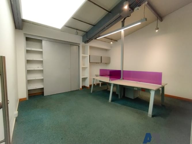 Bodega en arriendo en Cerro Nutibara, Medellín, 1950 m² · foto 10 de 13