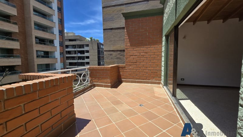Apartamento de 4 alcobas en arriendo en Laureles, Medellín, 280 m² · foto 19 de 24