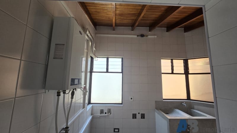 Apartamento de 4 alcobas en arriendo en Laureles, Medellín, 280 m² · foto 23 de 24