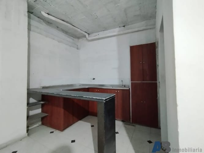 Bodega en arriendo en Perpetuo Socorro, Medellín, 1000 m² · foto 10 de 24