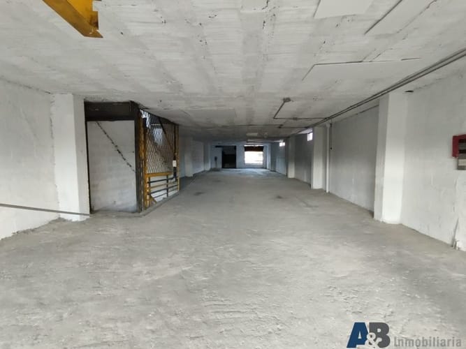 Bodega en arriendo en Perpetuo Socorro, Medellín, 1000 m² · foto 14 de 24