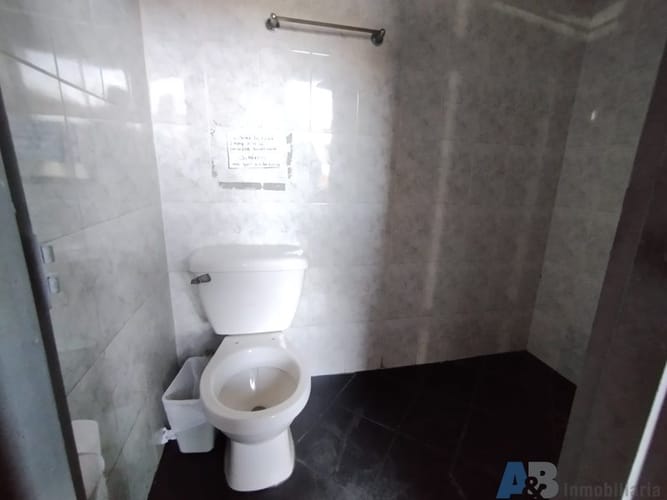 Bodega en arriendo en Perpetuo Socorro, Medellín, 1000 m² · foto 24 de 24