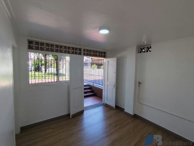 Local en arriendo en Conquistadores, Medellín, 25 m² · foto 5 de 6