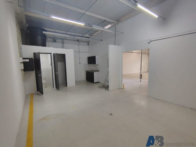 Bodega en arriendo en San Antonio De Prado, Medellín, 286 m² · foto 11 de 12