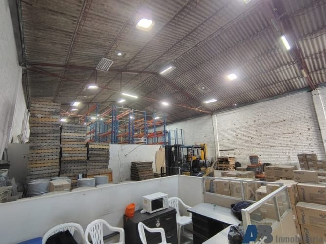 Bodega en arriendo en Zona Industrial No. 1, Itagüí, 920 m² · foto 5 de 7
