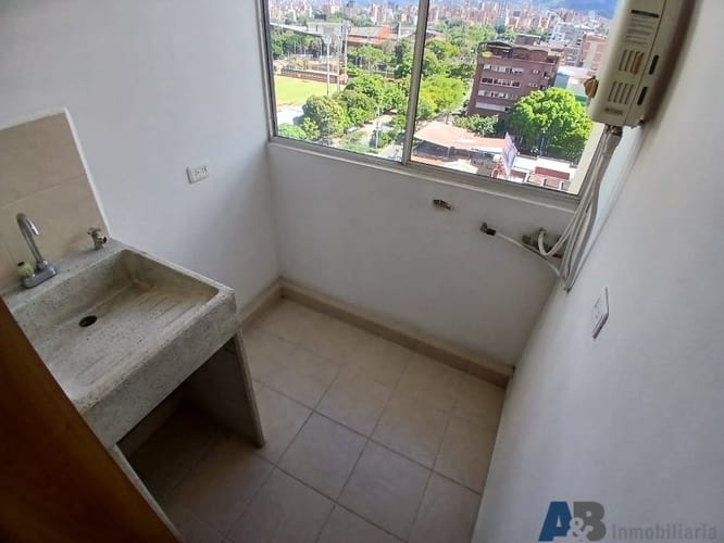 Apartaestudio en arriendo en Laureles, Medellín, 45 m² · foto 10 de 13