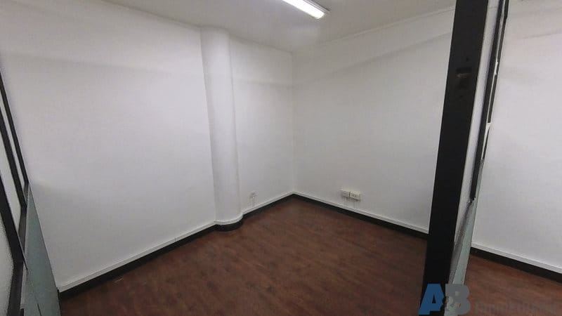 Local en arriendo en Villanueva, Medellín, 20 m² · foto 2 de 7