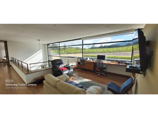 Casa de 5 alcobas en venta en Altamar, La Calera, 750 m² · foto 2 de 24