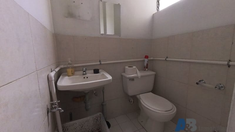 Bodega en arriendo en El Poblado, Medellín, 160 m² · foto 12 de 12