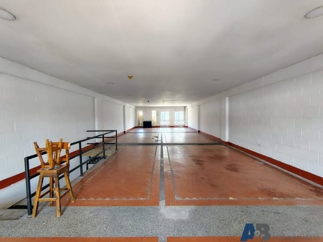 Bodega en arriendo en El Poblado, Medellín, 160 m² · foto 5 de 10
