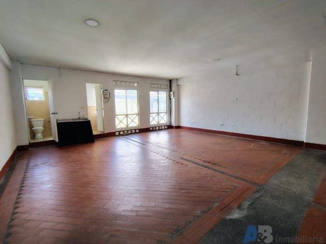 Bodega en arriendo en El Poblado, Medellín, 160 m² · foto 7 de 10