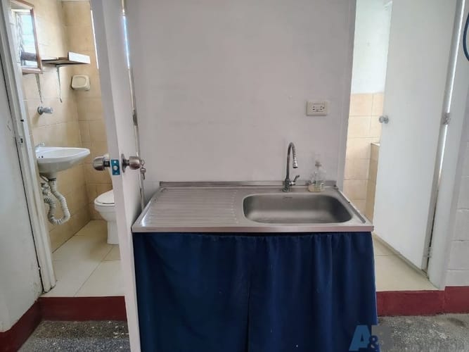 Bodega en arriendo en El Poblado, Medellín, 160 m² · foto 10 de 10