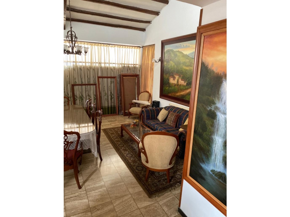 Casa en venta en San Nicolas, Bogotá · foto 4 de 24
