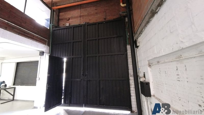 Bodega en arriendo en El Chagualo, Medellín, 500 m² · foto 2 de 20