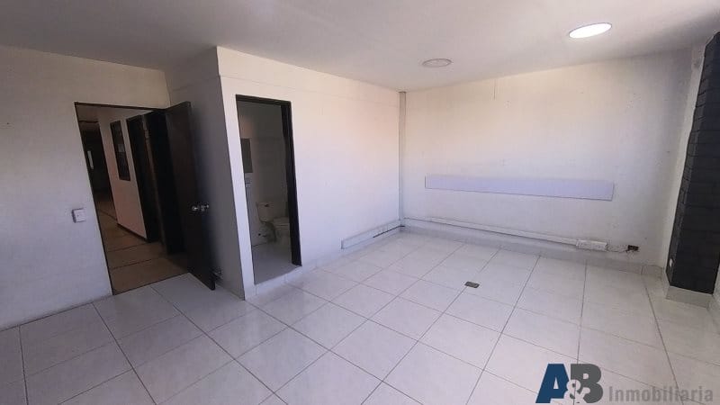 Bodega en arriendo en El Chagualo, Medellín, 500 m² · foto 13 de 20