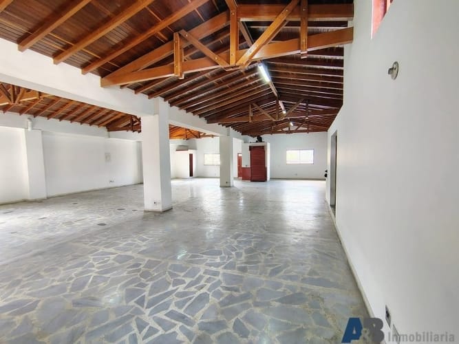 Bodega en arriendo en Caribe, Medellín, 260 m² · foto 6 de 15
