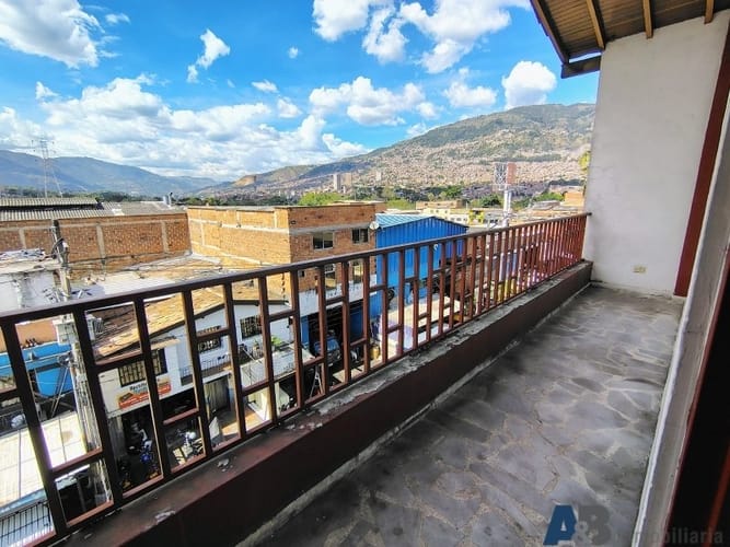 Bodega en arriendo en Caribe, Medellín, 260 m² · foto 9 de 15