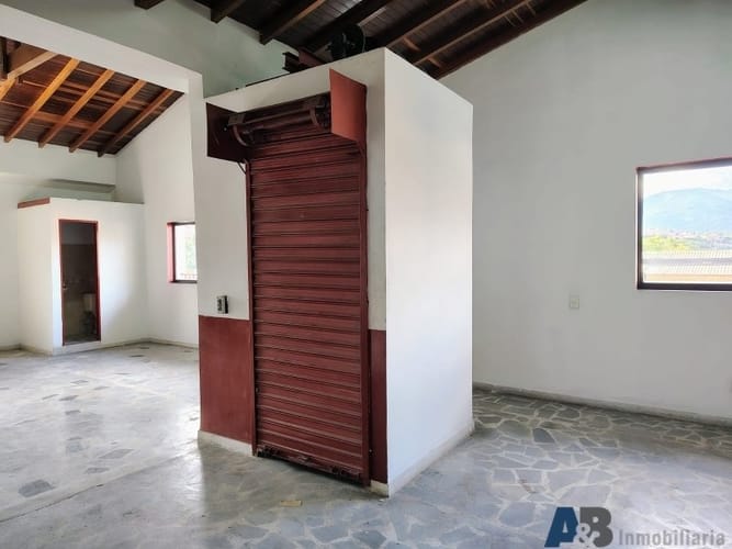 Bodega en arriendo en Caribe, Medellín, 260 m² · foto 10 de 15