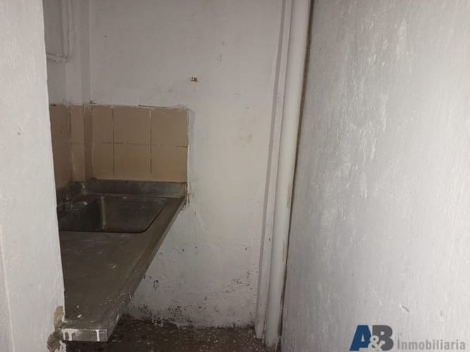 Bodega en arriendo en El Chagualo, Medellín, 180 m² · foto 9 de 11