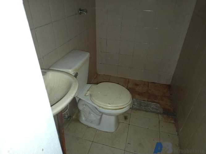 Bodega en arriendo en El Chagualo, Medellín, 180 m² · foto 10 de 11