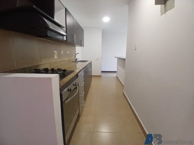 Apartamento de 3 alcobas en arriendo en Loma Del Esmeraldal, Envigado, 105 m² · foto 4 de 24