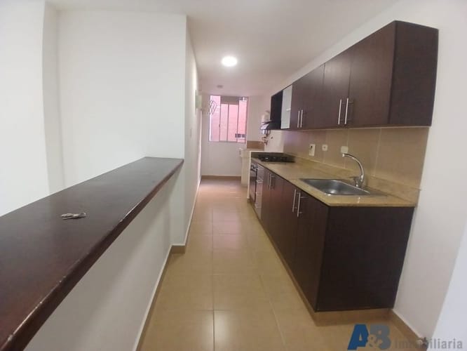 Apartamento de 3 alcobas en arriendo en Loma Del Esmeraldal, Envigado, 105 m² · foto 5 de 24