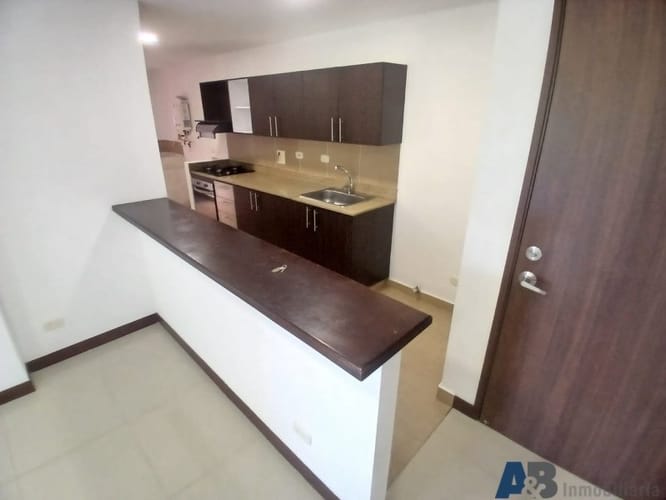 Apartamento de 3 alcobas en arriendo en Loma Del Esmeraldal, Envigado, 105 m² · foto 6 de 24