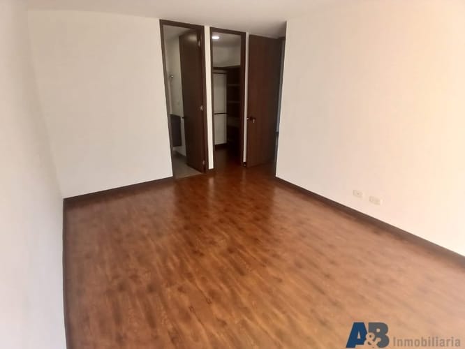 Apartamento de 3 alcobas en arriendo en Loma Del Esmeraldal, Envigado, 105 m² · foto 11 de 24