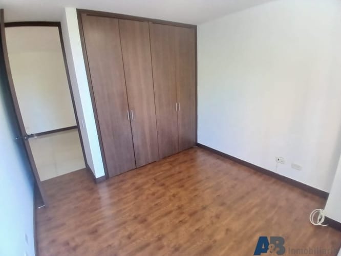 Apartamento de 3 alcobas en arriendo en Loma Del Esmeraldal, Envigado, 105 m² · foto 16 de 24