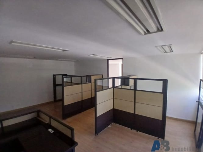Oficina en arriendo en Los Balsos, Medellín, 74 m² · foto 2 de 12