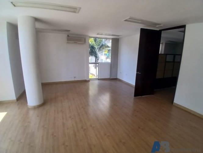 Oficina en arriendo en Los Balsos, Medellín, 74 m² · foto 6 de 12