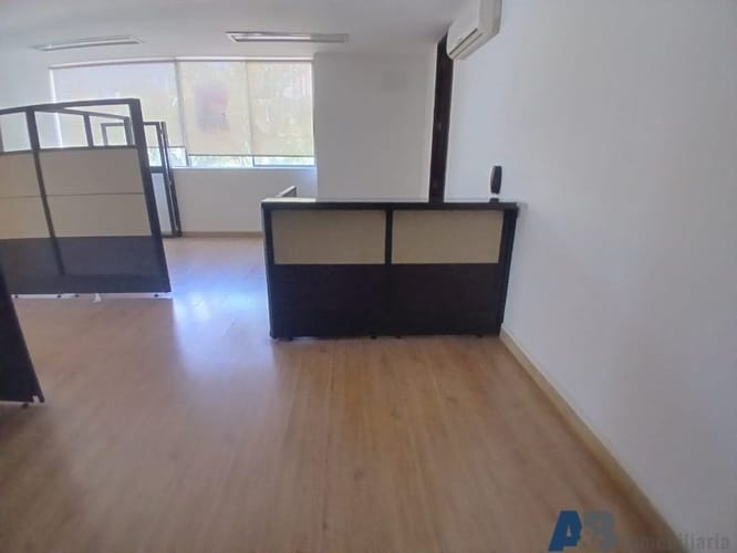 Oficina en arriendo en Los Balsos, Medellín, 74 m² · foto 9 de 12