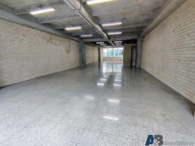 Oficina en arriendo en El Poblado, Medellín, 178 m² · foto 2 de 7