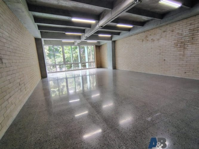 Oficina en arriendo en El Poblado, Medellín, 178 m² · foto 3 de 7