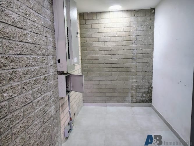 Oficina en arriendo en El Poblado, Medellín, 350 m² · foto 8 de 11