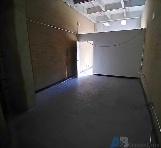 Local en arriendo en El Poblado, Medellín, 36 m² · foto 3 de 7