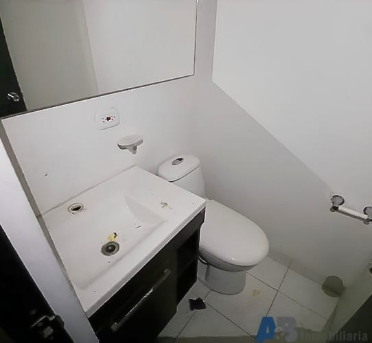 Local en arriendo en El Poblado, Medellín, 36 m² · foto 5 de 7