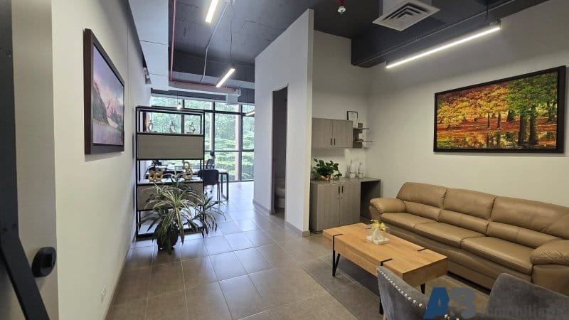 Oficina en arriendo en Altos Del Poblado, Medellín, 242 m² · foto 7 de 24