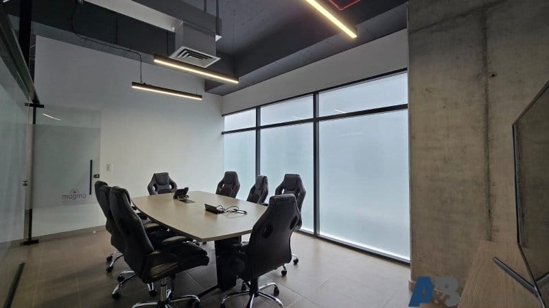 Oficina en arriendo en Altos Del Poblado, Medellín, 242 m² · foto 21 de 24