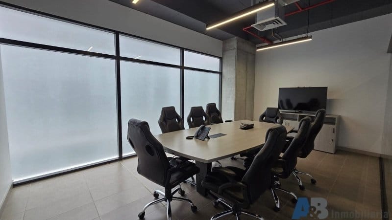 Oficina en arriendo en Altos Del Poblado, Medellín, 242 m² · foto 22 de 24
