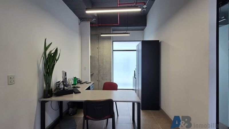 Oficina en arriendo en Altos Del Poblado, Medellín, 242 m² · foto 24 de 24