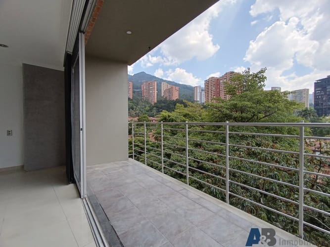 Apartaestudio en arriendo en El Tesoro, Medellín, 54 m² · foto 8 de 10