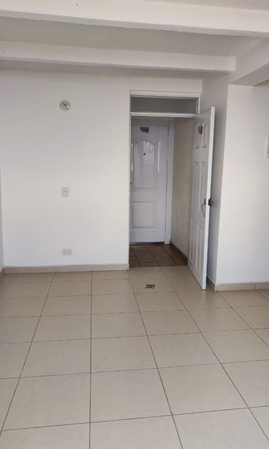 Apartamento en venta en Pajarito, Medellín · foto 4 de 14