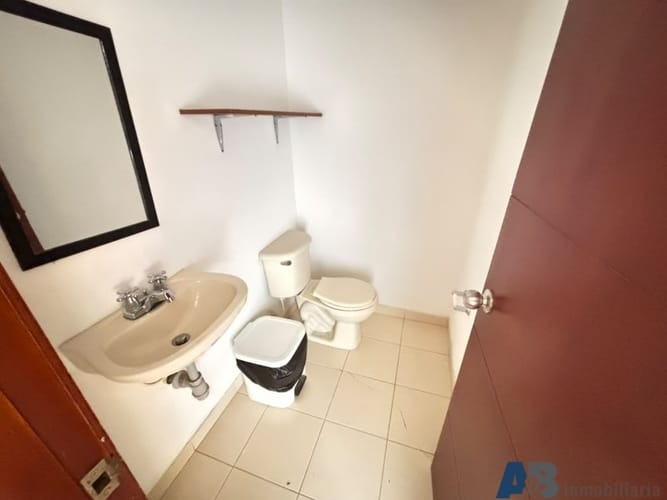 Oficina en arriendo en La Florida, Medellín, 67 m² · foto 8 de 8