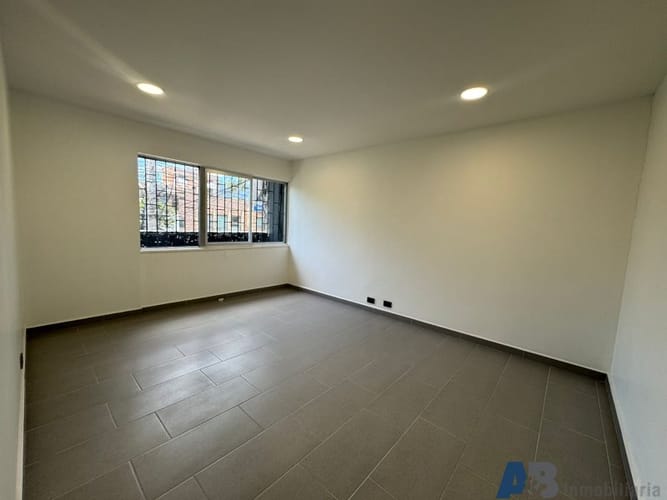 Local en arriendo en Simon Bolivar, Medellín, 200 m² · foto 2 de 20